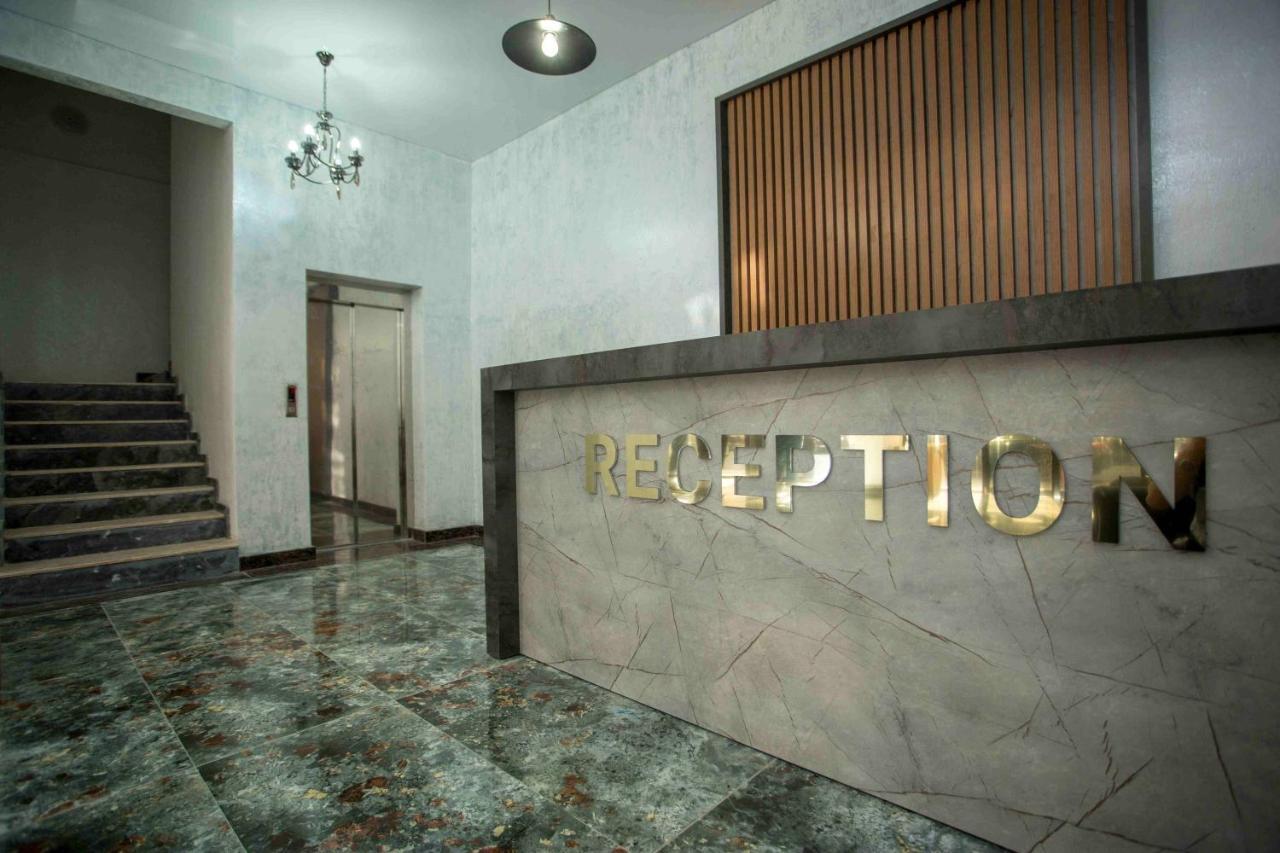 Hotel Lord Batumi Kültér fotó