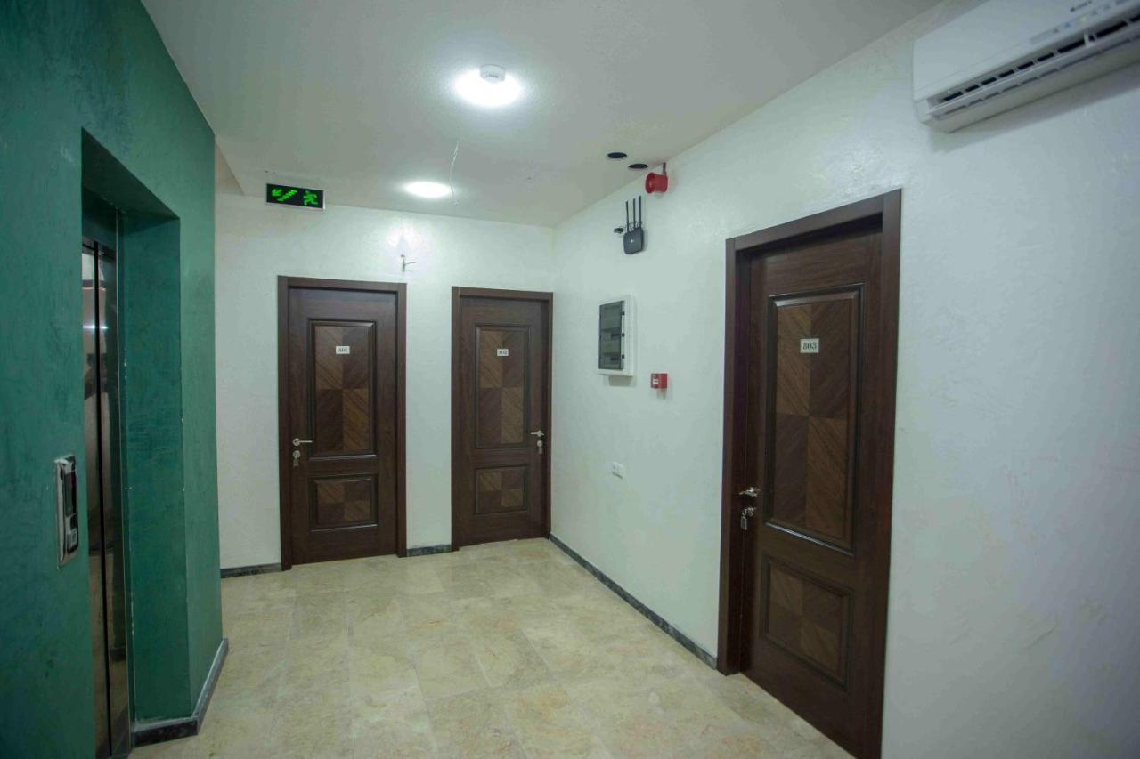 Hotel Lord Batumi Kültér fotó