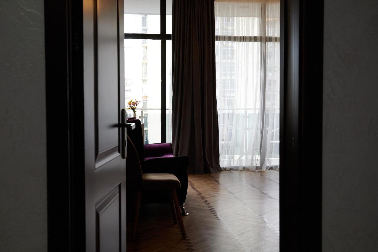 Hotel Lord Batumi Kültér fotó