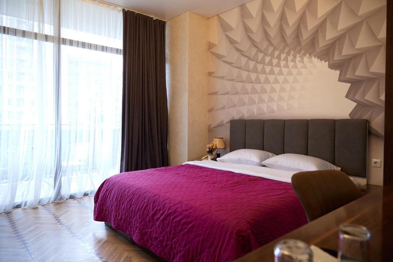 Hotel Lord Batumi Kültér fotó