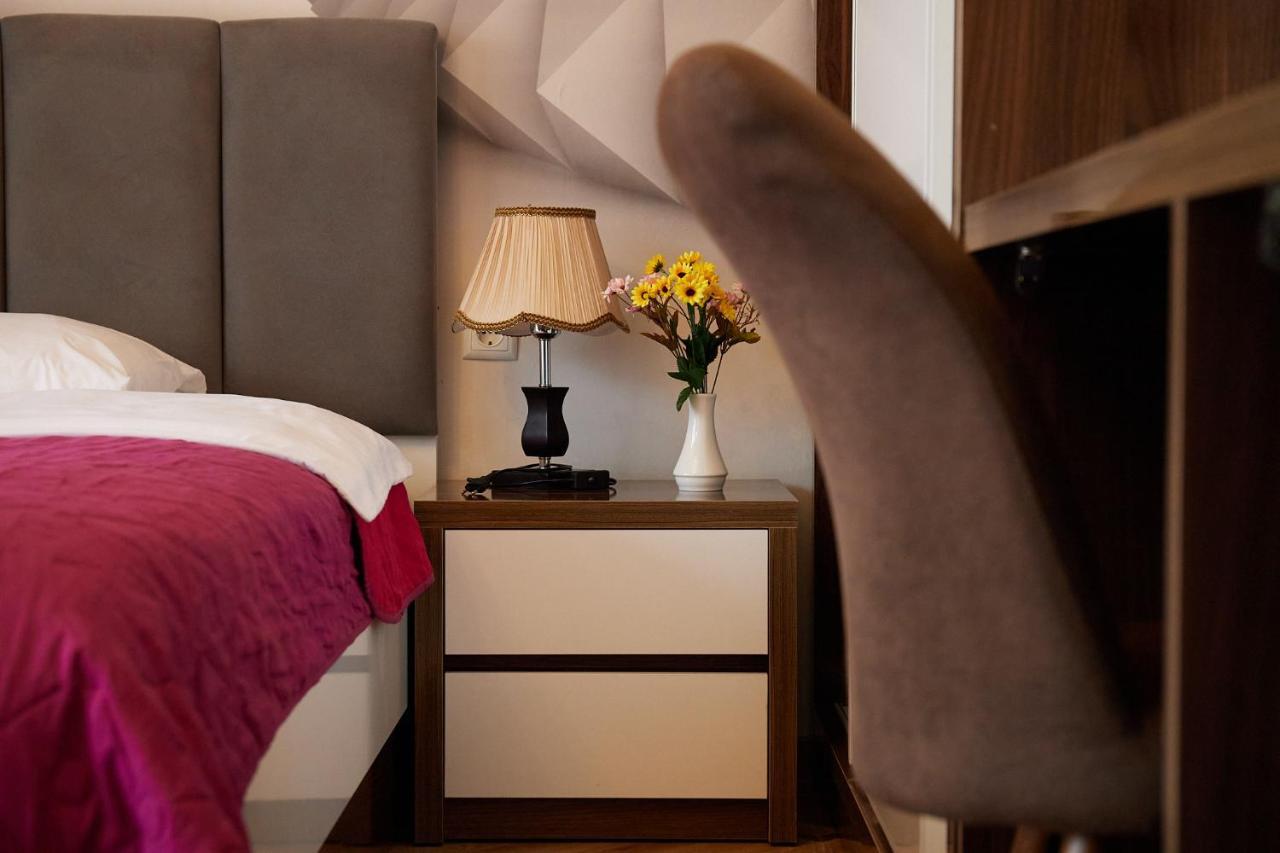 Hotel Lord Batumi Kültér fotó