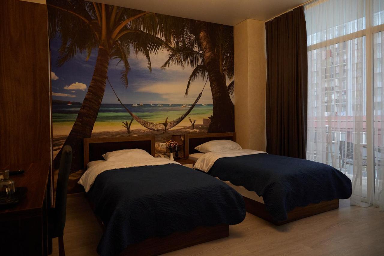 Hotel Lord Batumi Kültér fotó