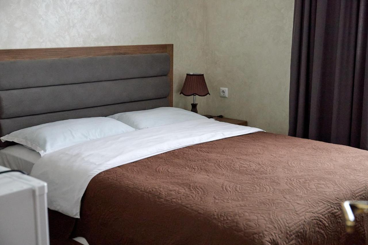Hotel Lord Batumi Kültér fotó